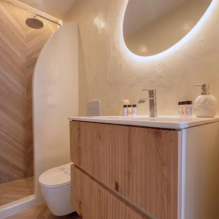 Mora Apartahotel Mandrakia